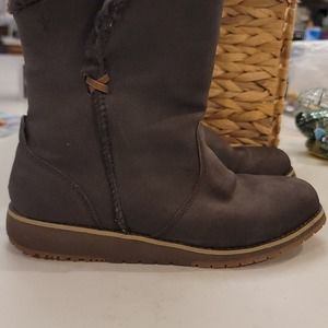 Emu Beach lo water resistant boots size 7 brown